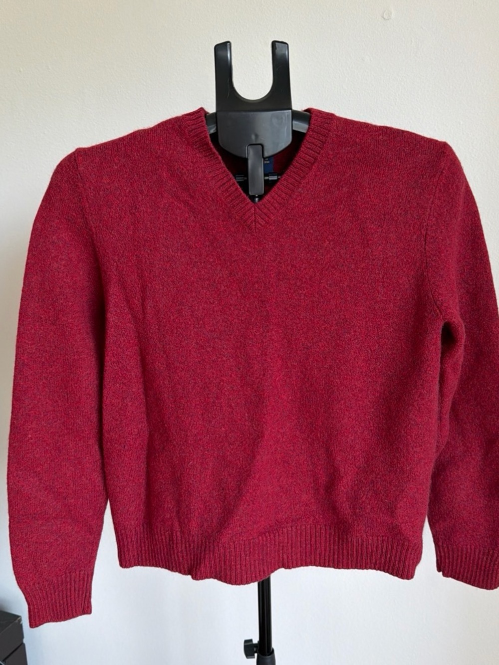 Brooks Brothers Men's V-Neck Sweater in Deep Red